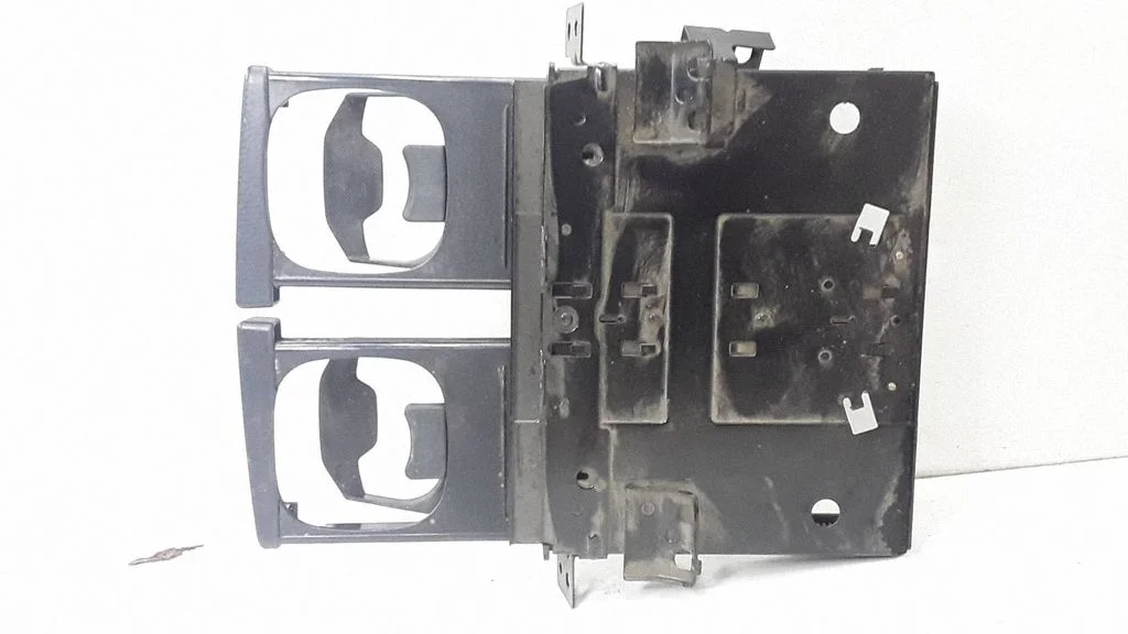 Cup holder – Toyota Avensis T250 (2003-2006)