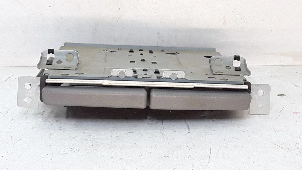 Cup holder – Toyota Avensis T250 (2003-2006)