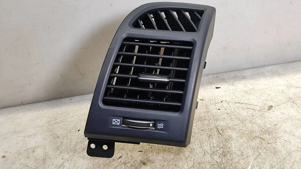 Dashboard side air vent grill/cover trim 974902B000