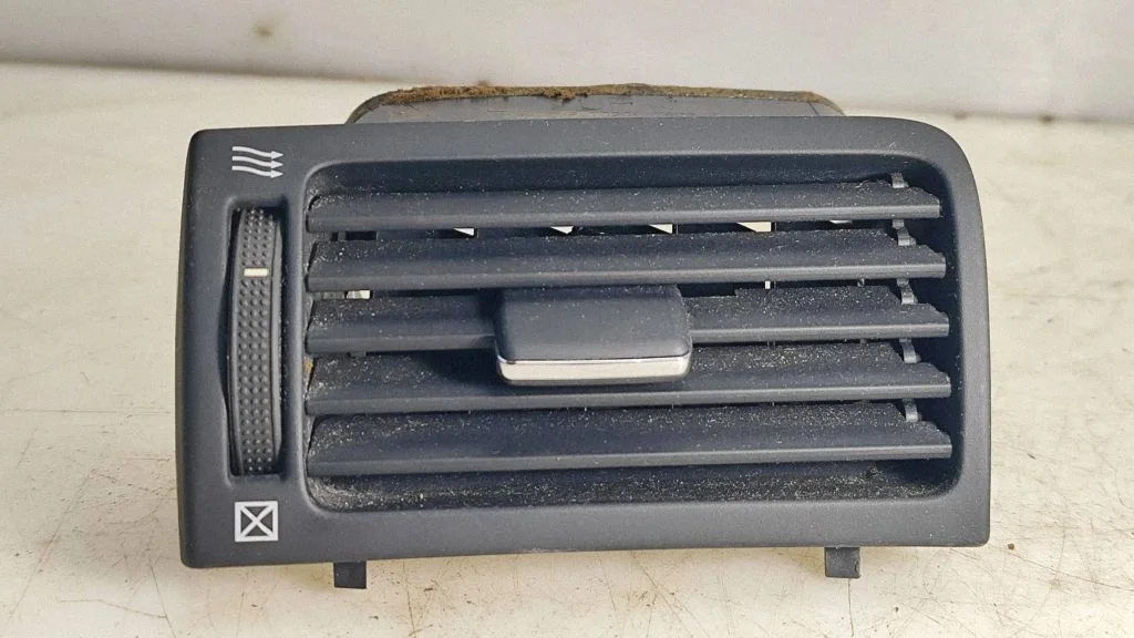 Boczne kratki nawiewu 8518C