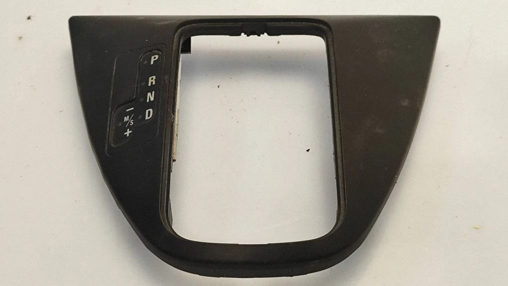 Käigukangi ümbrise viimistlus (plastik) 7060445