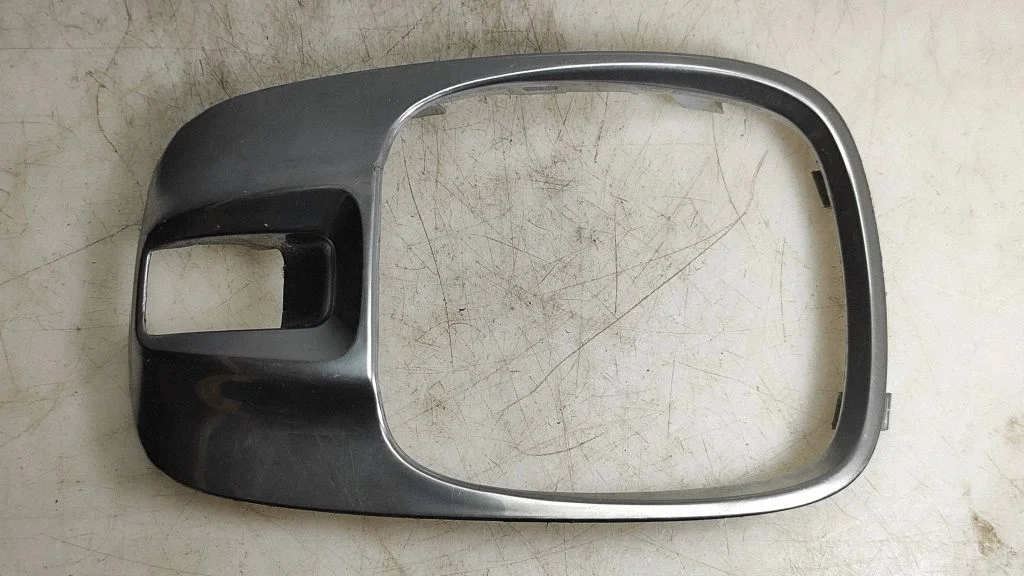 Gear shifter surround trim plastic 13258322