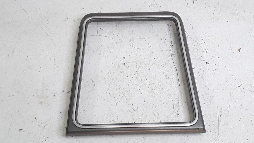 Gear shifter surround trim plastic 13165756