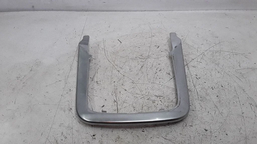Gear shifter surround trim plastic 13222104