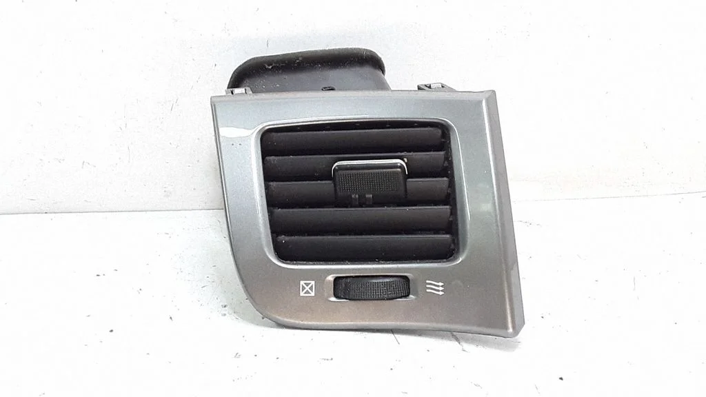 Boczne kratki nawiewu 5566044080