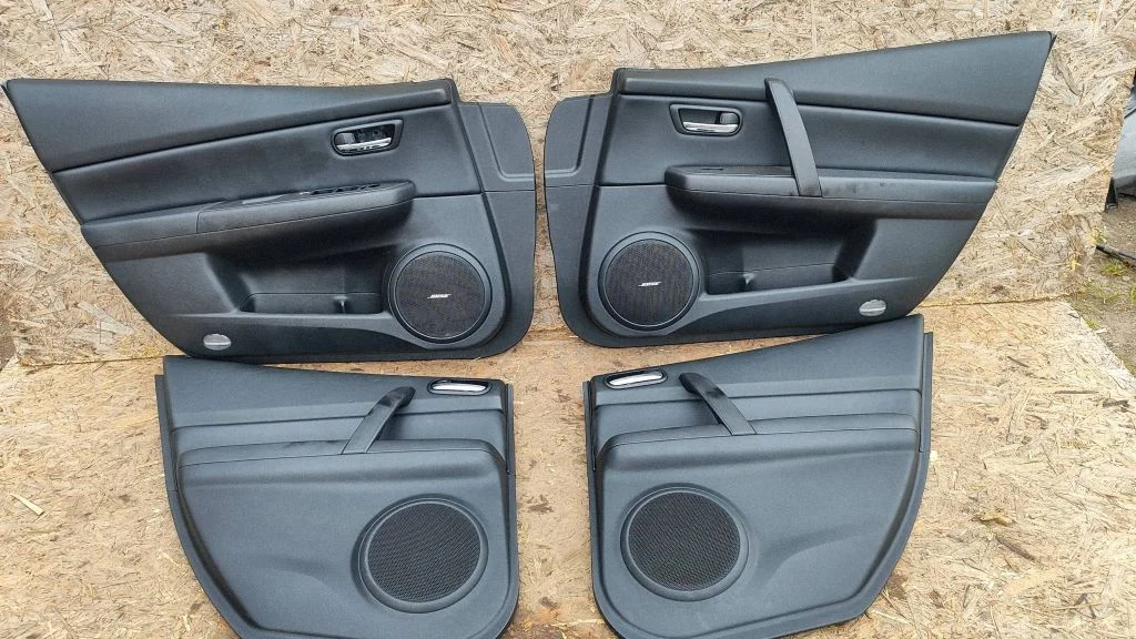 Front door card panel trim 2GJJ2L260