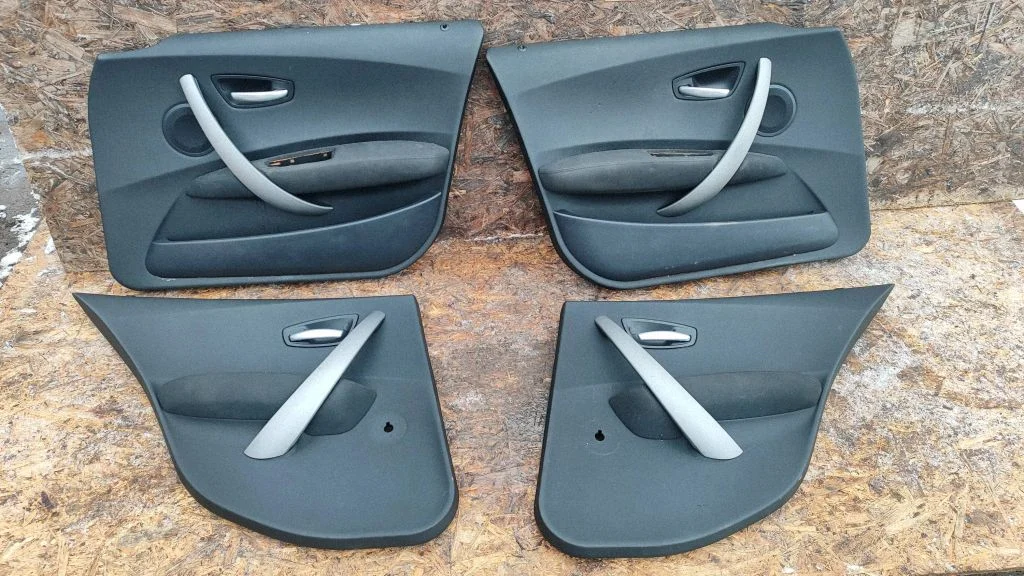 Eesmiste uste sisevooder – BMW 1-seeria E81 E87 (2004-2011)