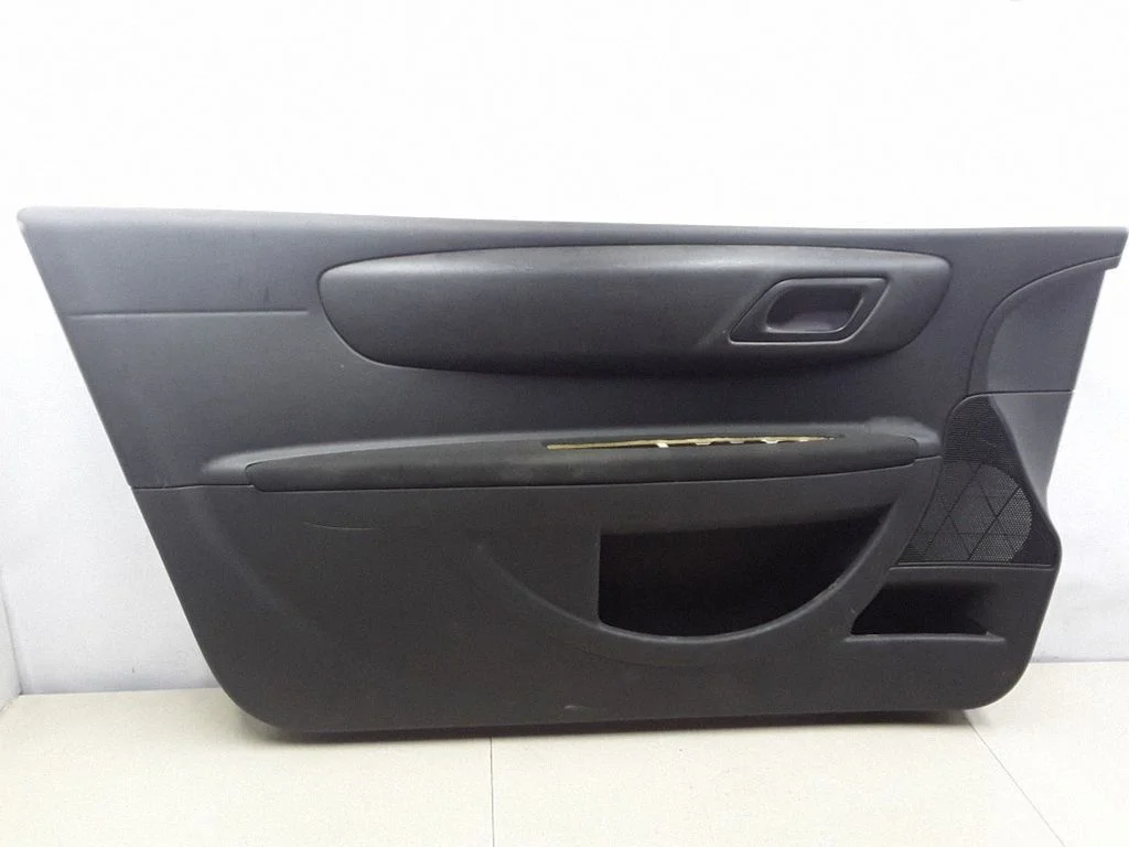 Eesmiste uste sisevooder – Citroen C4 I (2004-2010)