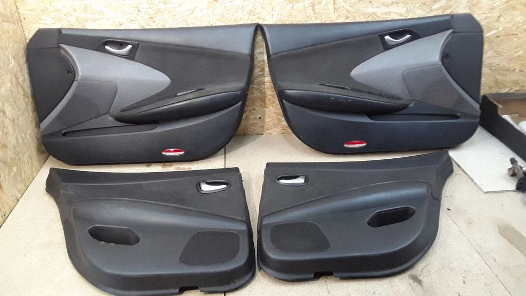 Eesmiste uste sisevooder – Nissan Primera (2002-2007)