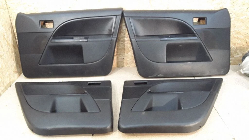 Eesmiste uste sisevooder – Ford Mondeo Mk III (2000-2007)