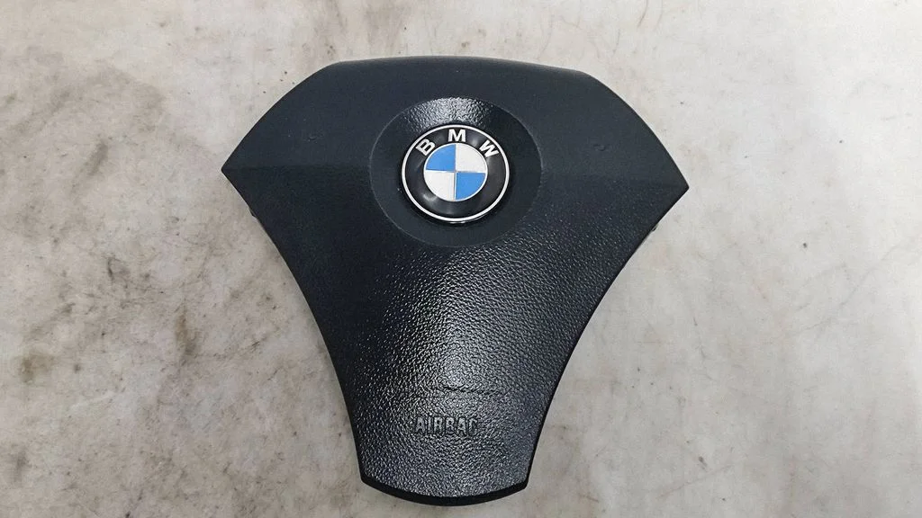 Steering wheel airbag – BMW 5 Series E60 E61 (2004-2010)