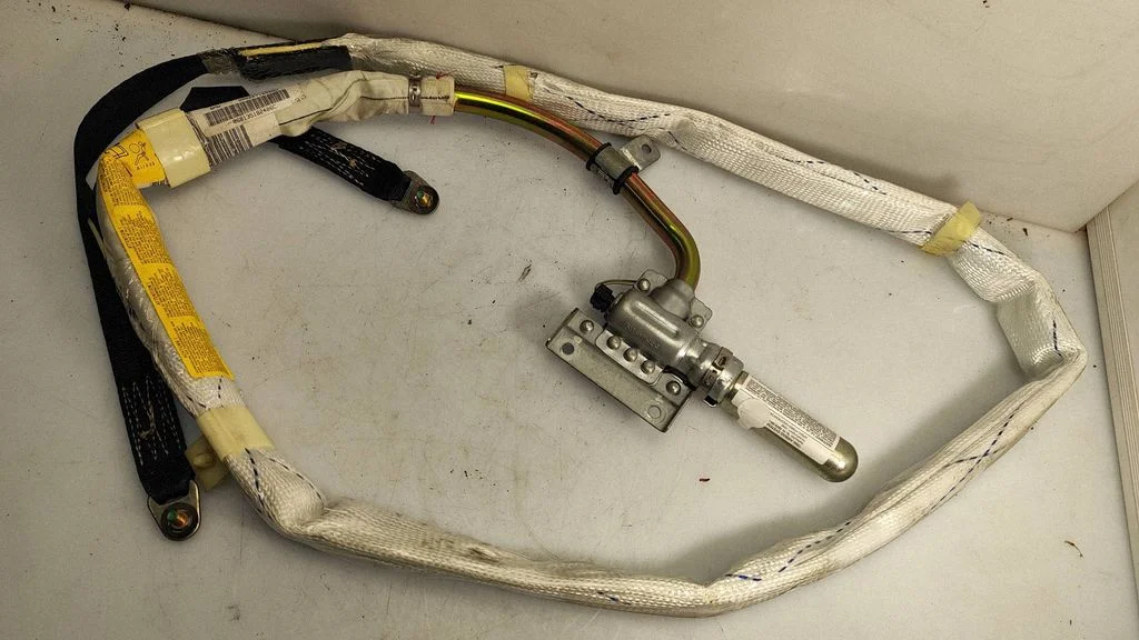 Katuse turvapadi (kardin) – BMW X5 E53 (1999-2006)