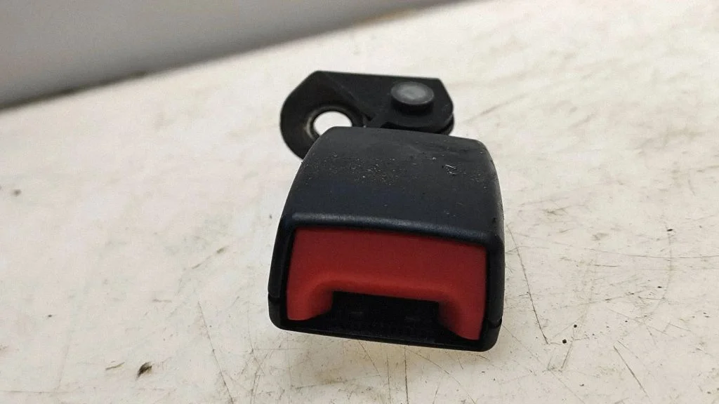 Rear seatbelt buckle 3C8857740C