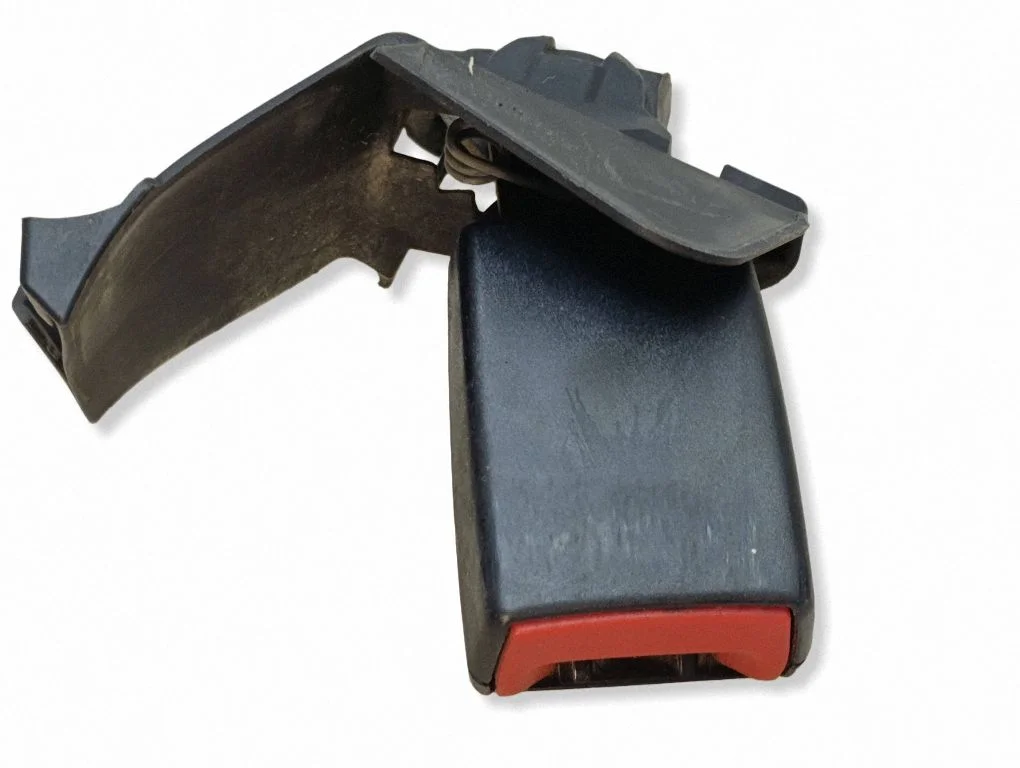 Rear seatbelt buckle – Audi A6 Allroad C6 (2006-2011)