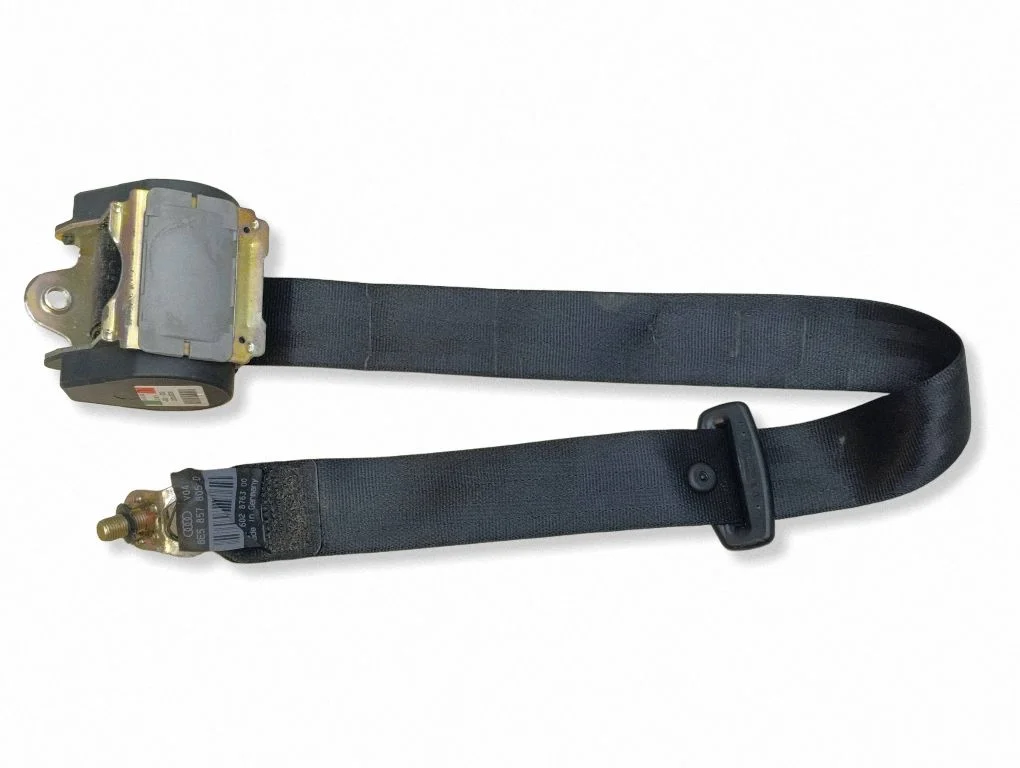 Rear seatbelt 8E5857805D