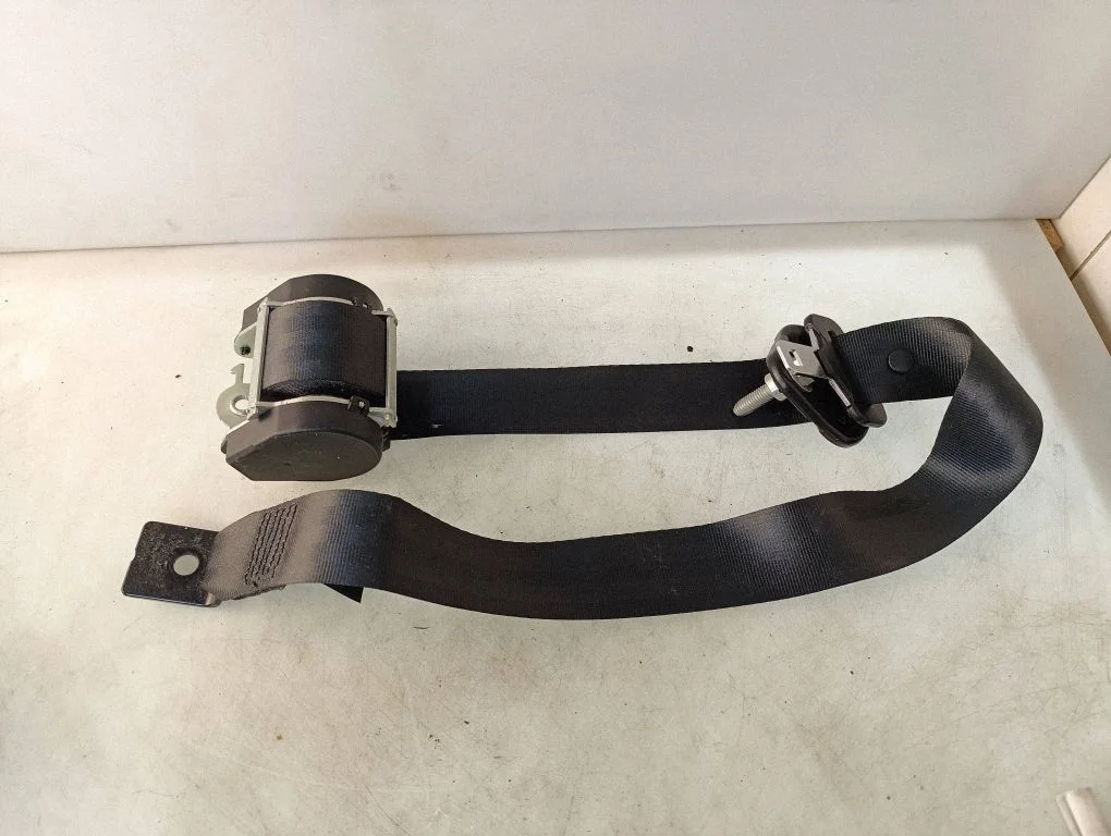 Tagumine turvavöö 888400028R