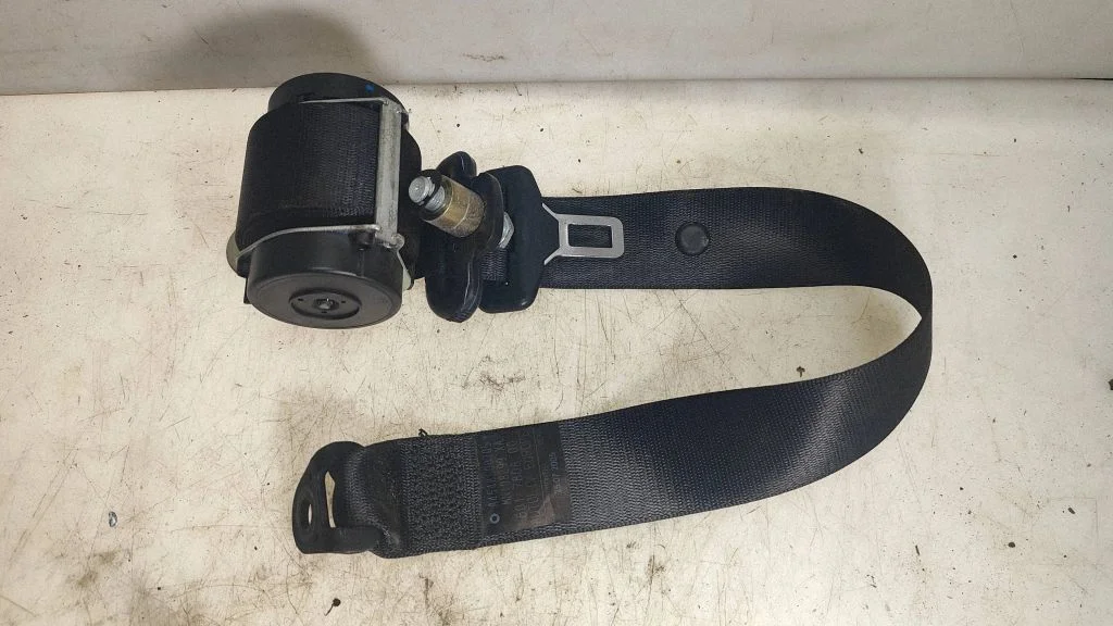 Rear seatbelt A4548600705
