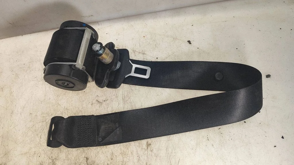 Rear seatbelt A4548600605