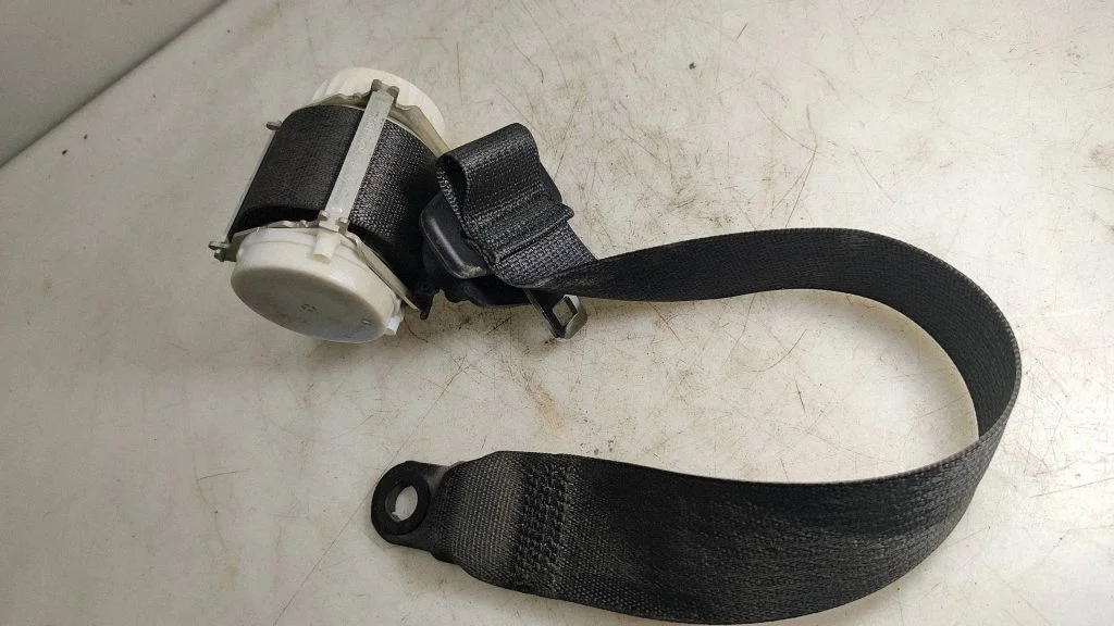 Tagumine turvavöö 13364132