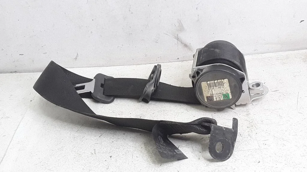 Tagumine turvavöö 13155545