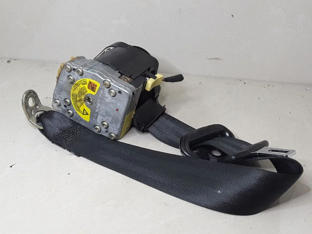 Rear seatbelt 8L3857805