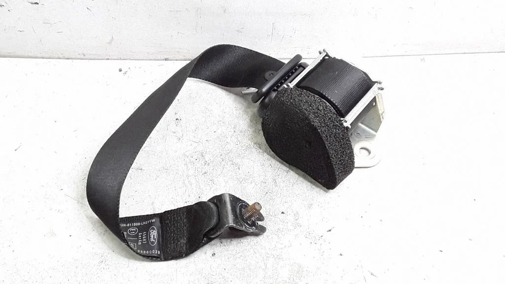 Rear seatbelt 040854