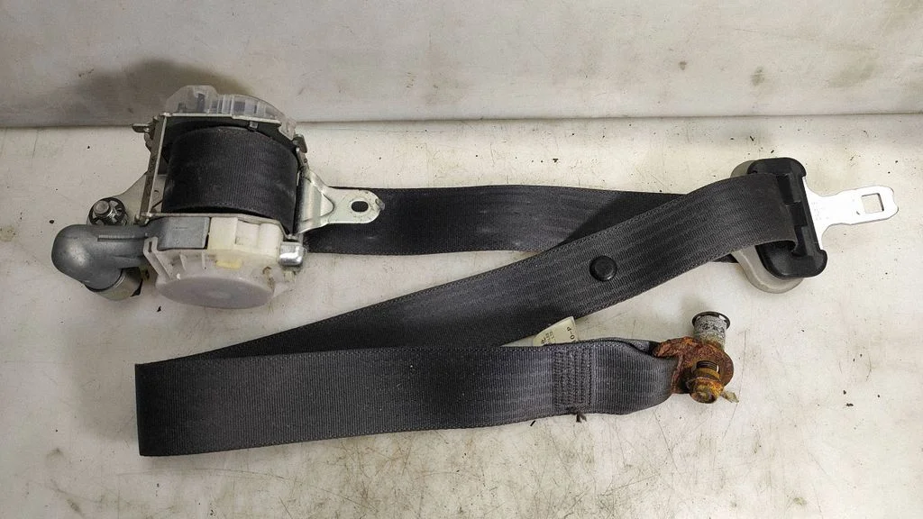 Front seatbelt – Subaru Forester SH (2008-2013)