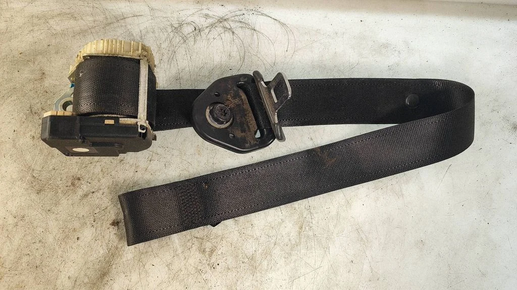 Front seatbelt 13188897N