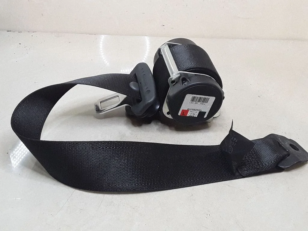Rear seatbelt 13178683