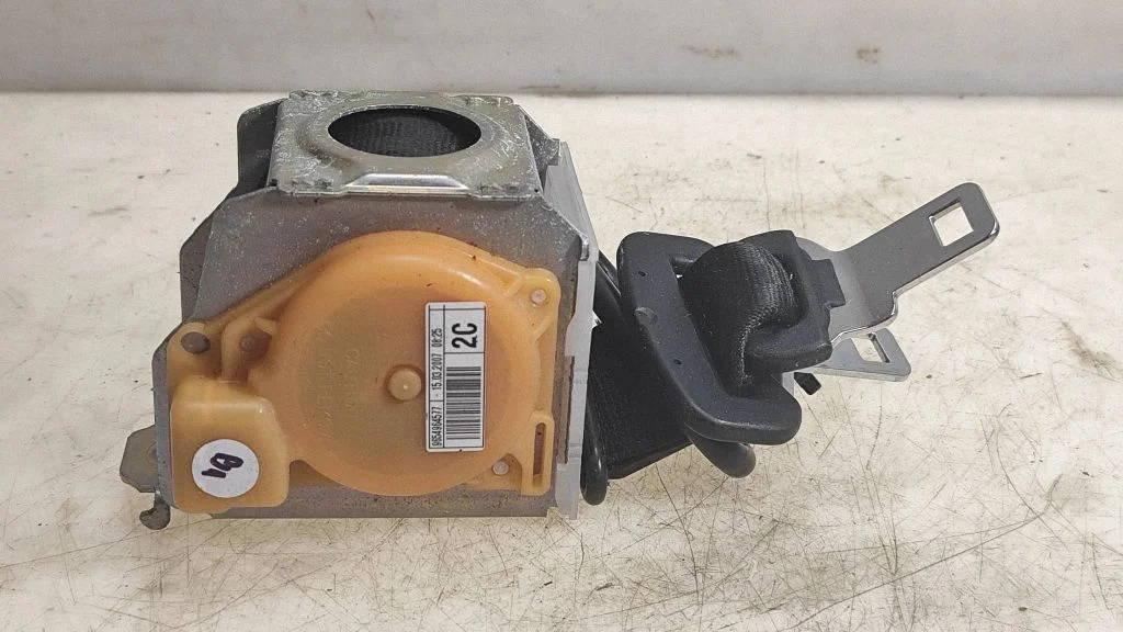 Middle seatbelt (rear) – Citroen C4 I (2004-2010)