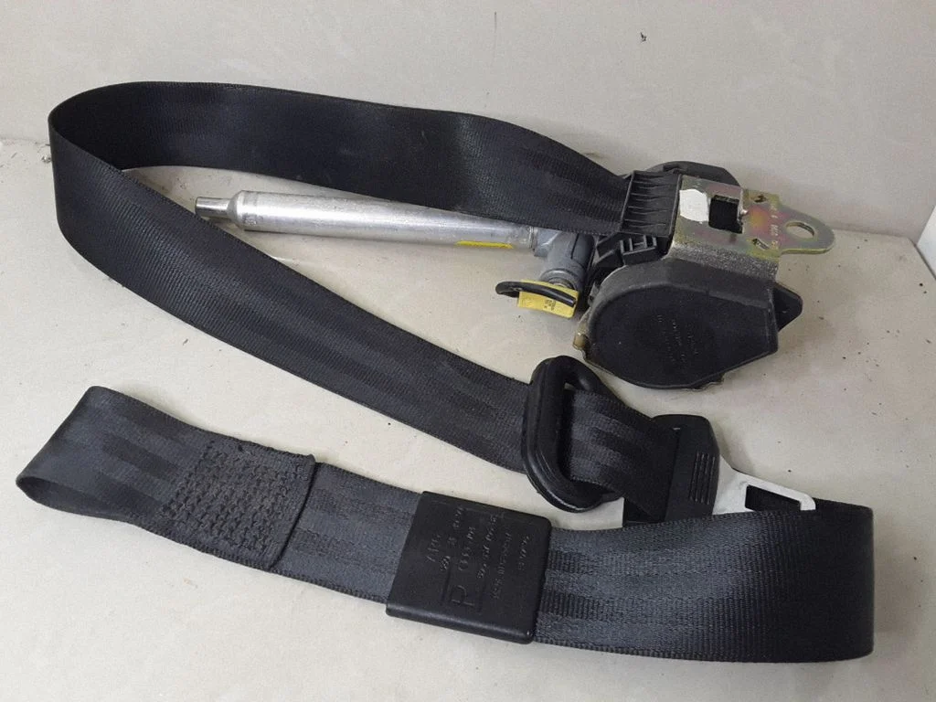 Front seatbelt – Audi A3 S3 8L (1996-2003)