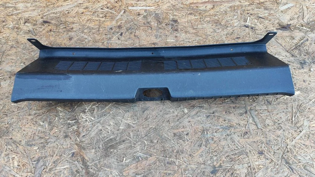 Trunk/boot sill cover protection MR951678