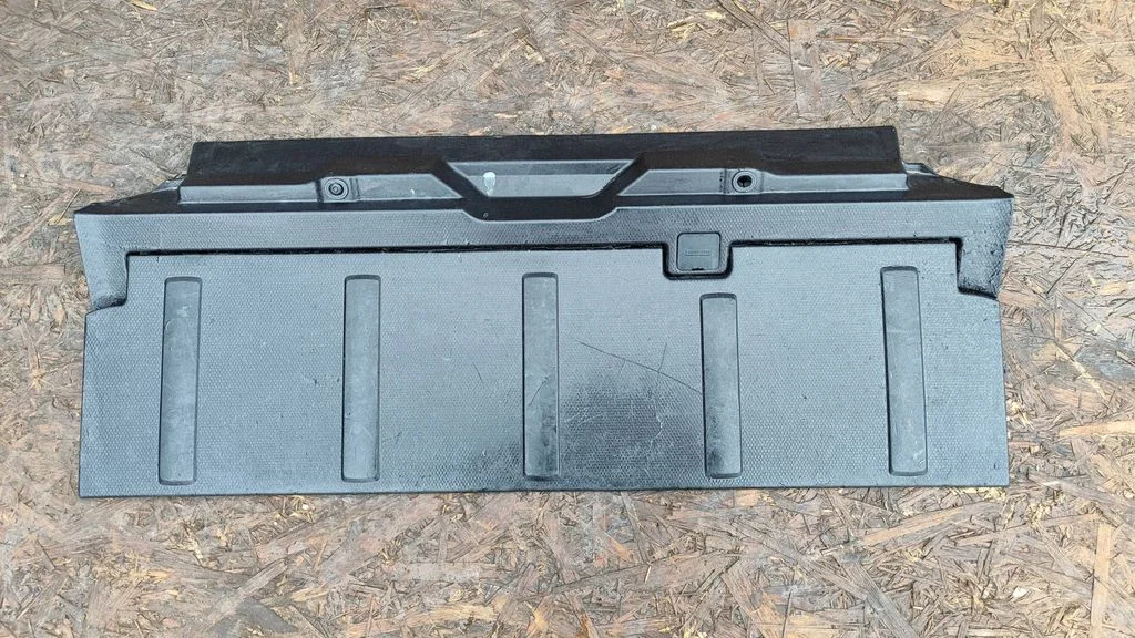 Trunk/boot sill cover protection