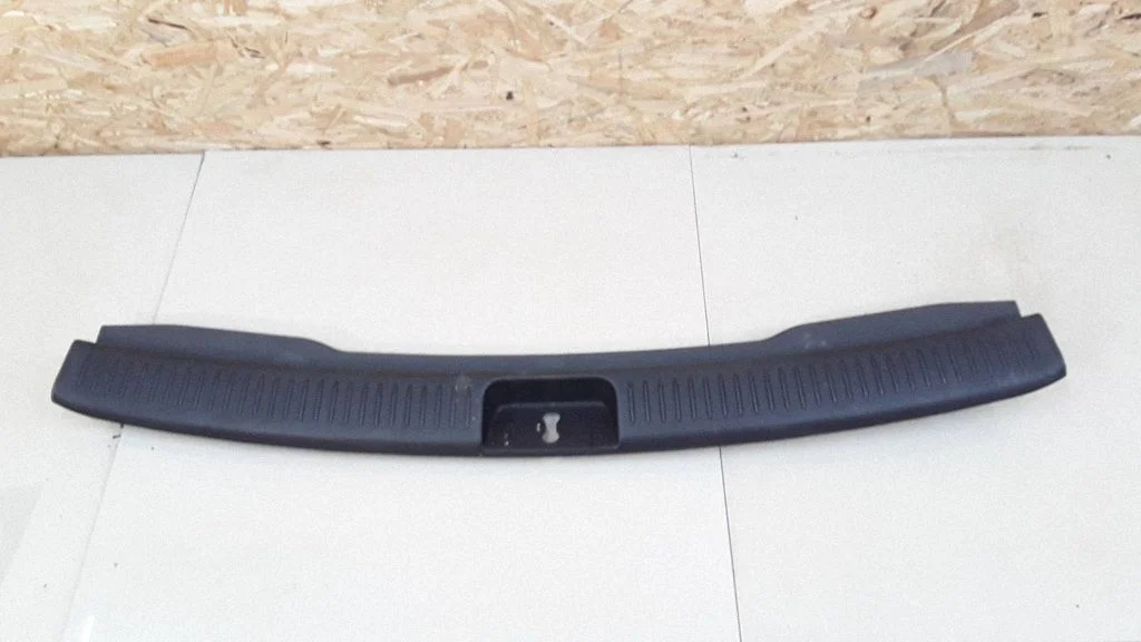 Trunk/boot sill cover protection – Mazda 6 (2002-2008)