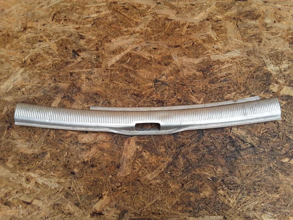 Trunk/boot sill cover protection – Volkswagen Passat B5.5 (2001-2005)