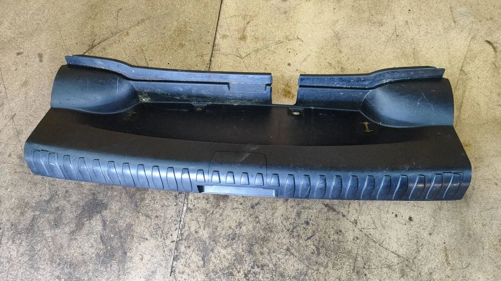 Trunk/boot sill cover protection – BMW 1 Series E81 E87 (2004-2011)