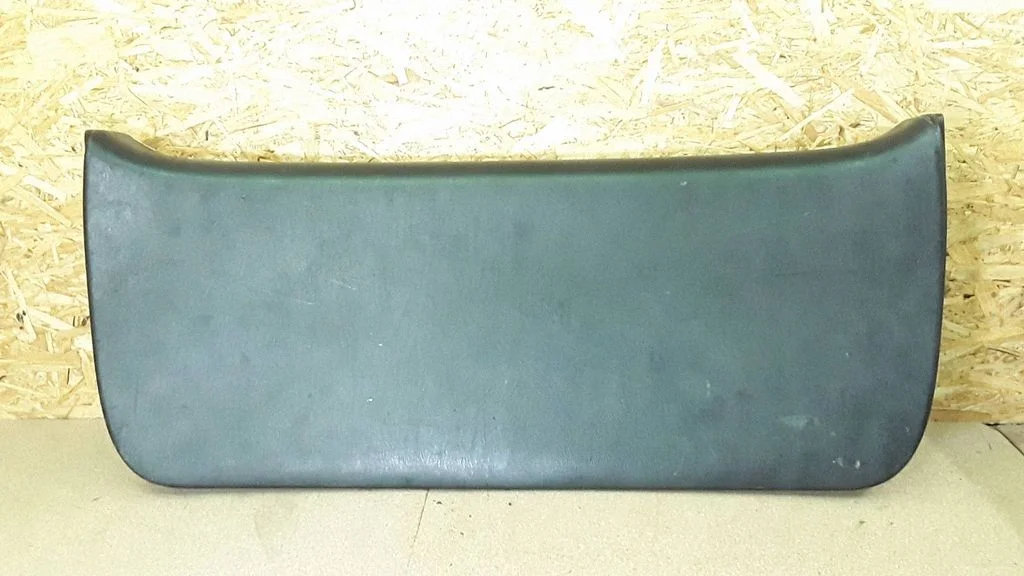 Tailgate/boot lid cover trim – Toyota Matrix (E130) (2001-2008)