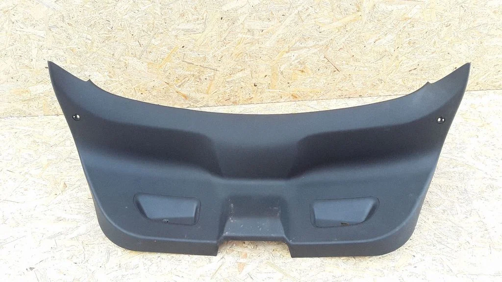 Tailgate/boot lid cover trim – Ford Mondeo Mk III (2000-2007)