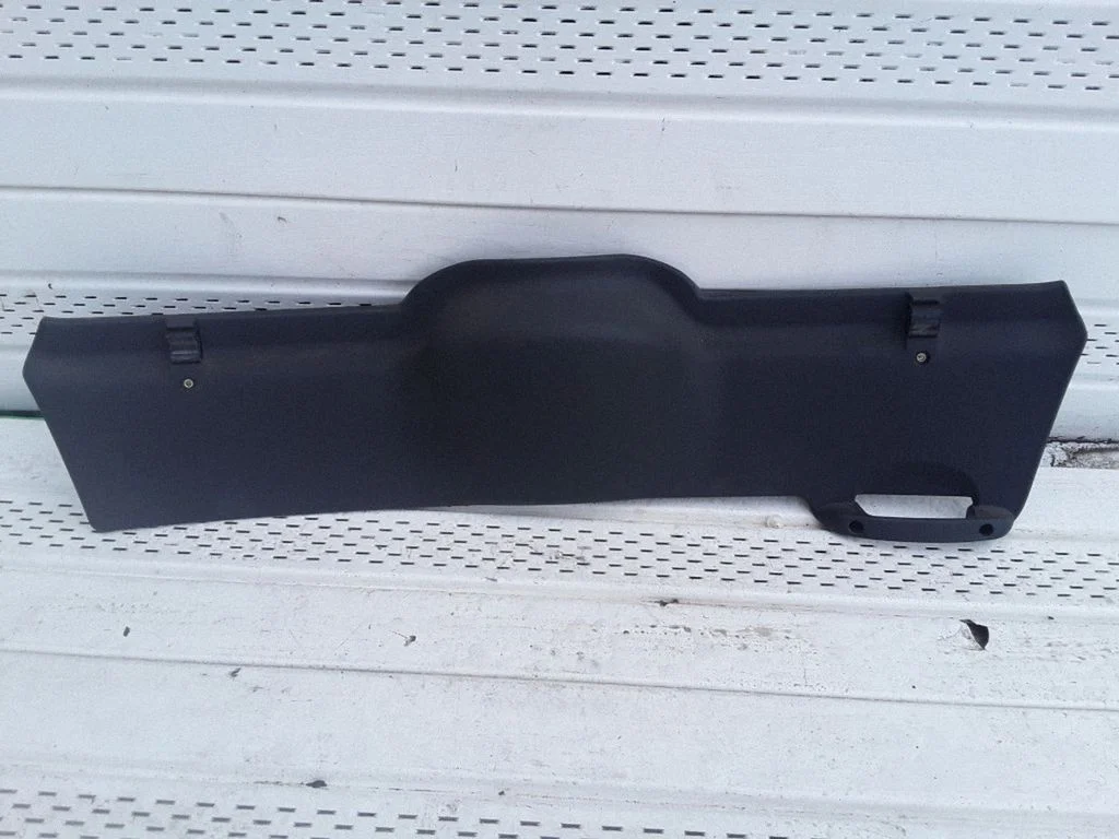 Tailgate/boot lid cover trim – Opel Corsa C (2000-2006)