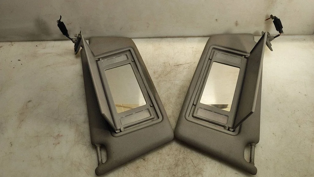 Sun visor