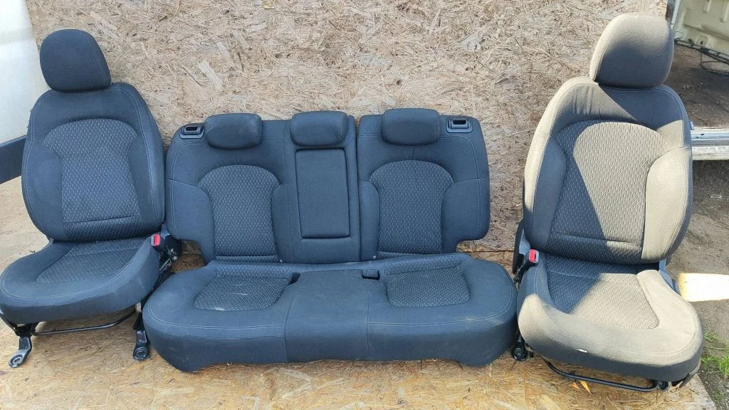 Seat set
