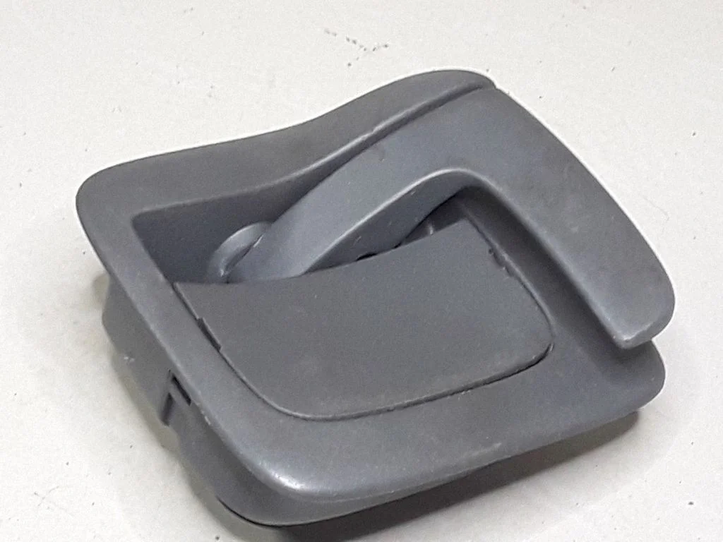 Engine bonnet (hood) release handle – Volvo S60 (2001-2004)