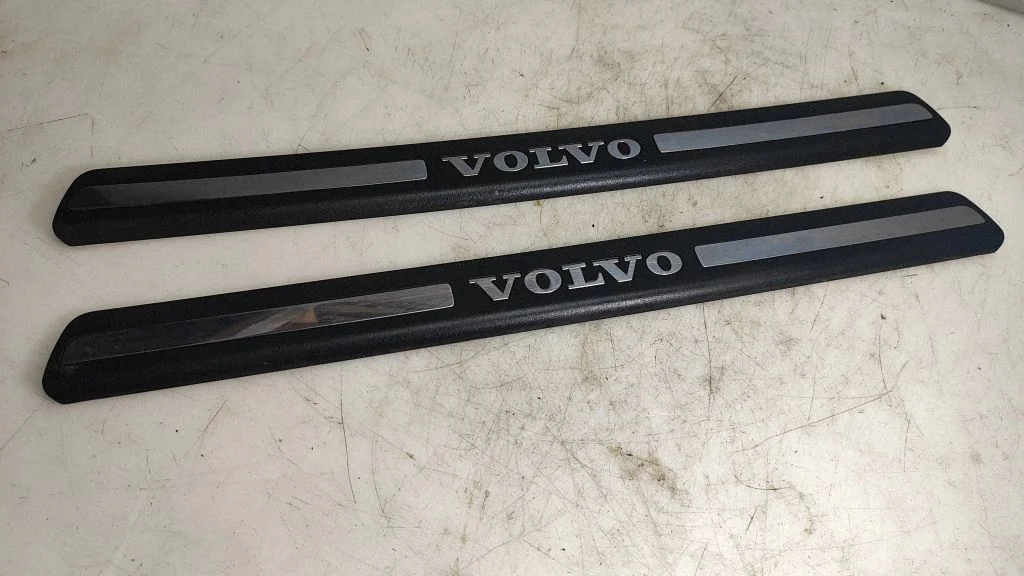 Esilävise kate (sisemine) – Volvo V70 (2000-2004)