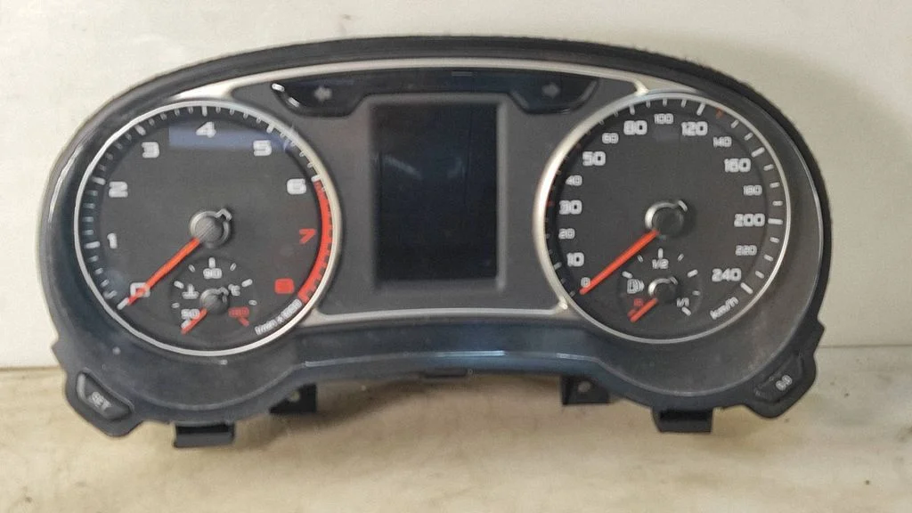 Speedometer (instrument cluster) 8X0920930C