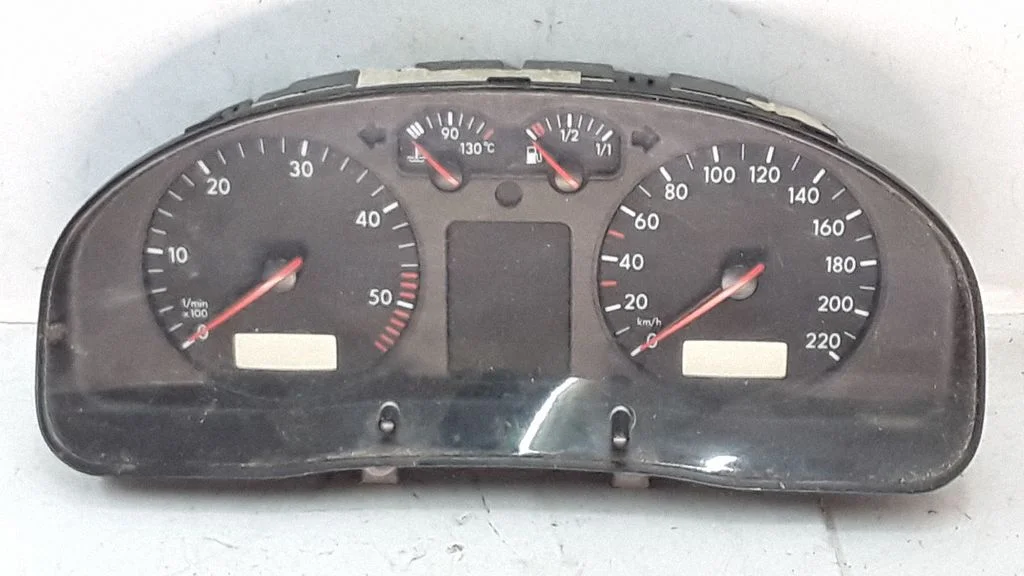 Spidomeeter (näidikuplokk) – Volkswagen Passat B5 (1997-2000)