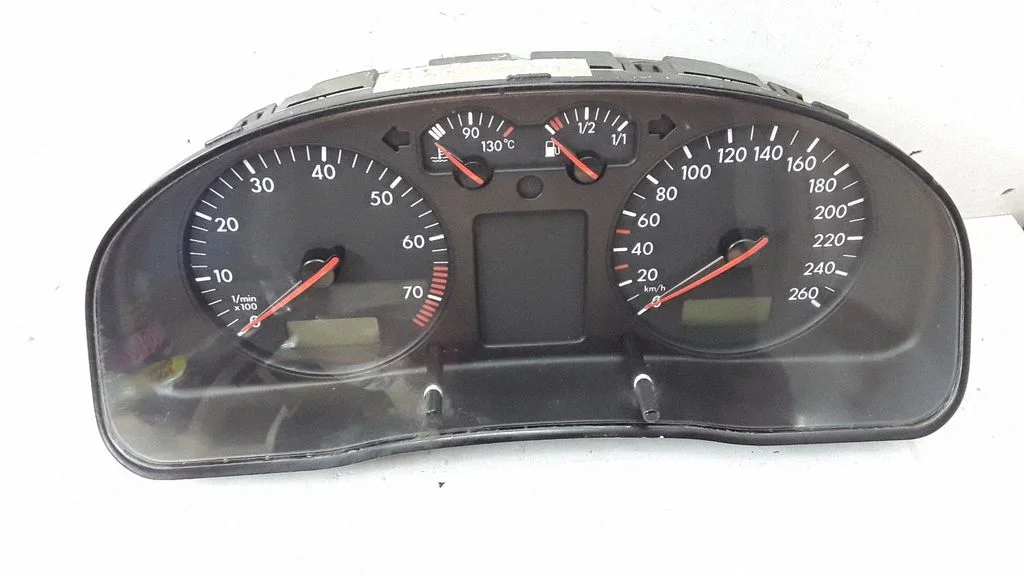 Spidomeeter (näidikuplokk) – Volkswagen Passat B5 (1997-2000)