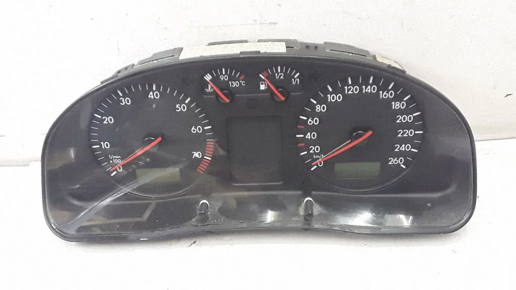 Spidomeeter (näidikuplokk) – Volkswagen Passat B5 (1997-2000)