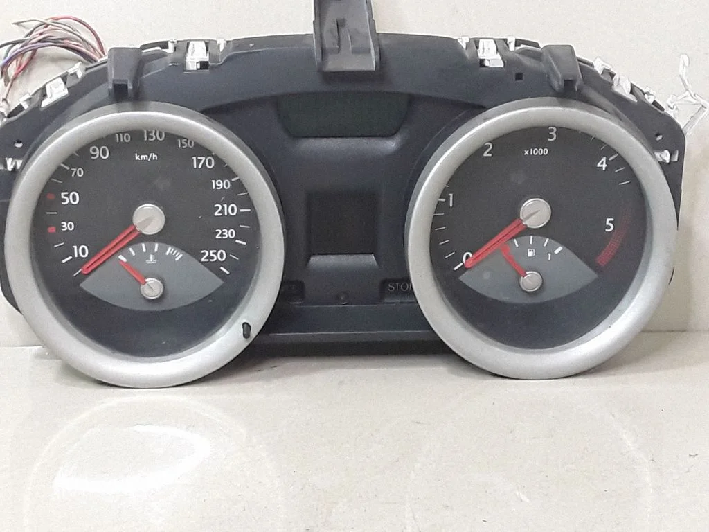 Speedometer (instrument cluster) 8200399700D