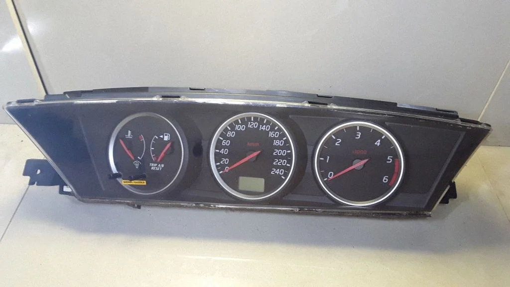 Speedometer (instrument cluster) – Nissan Primera (2002-2007)