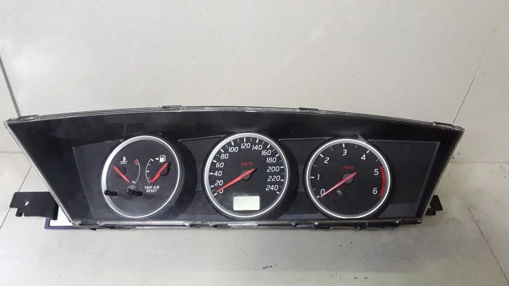 Speedometer (instrument cluster) – Nissan Primera (2002-2007)